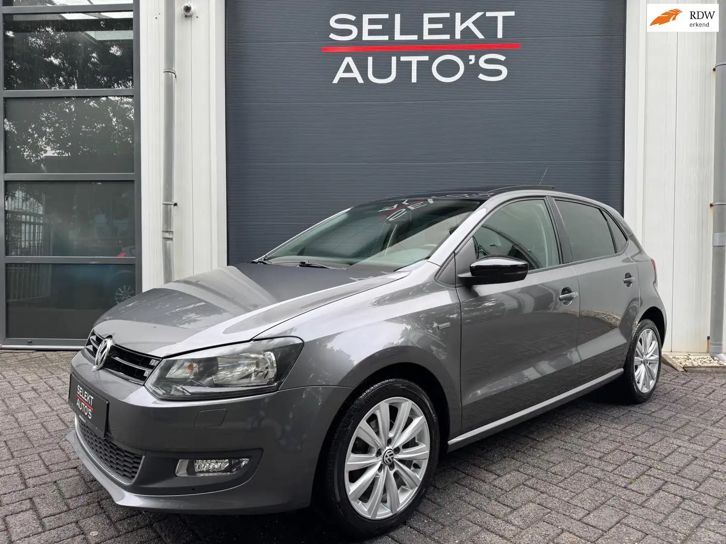 Volkswagen Polo 1.2 TSI Match 90 Pk Pano/Airco/Cruise/Car Play/Blu Grijs - 1