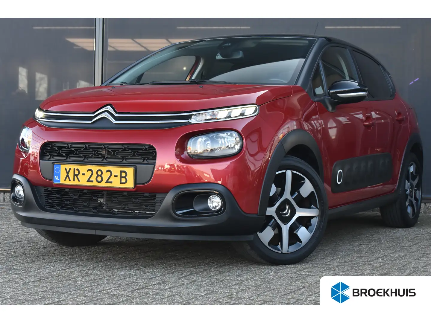 Citroen C3 1.2 PureTech S&S Shine | Navigatie | 1e Eigenaar | Rouge - 1