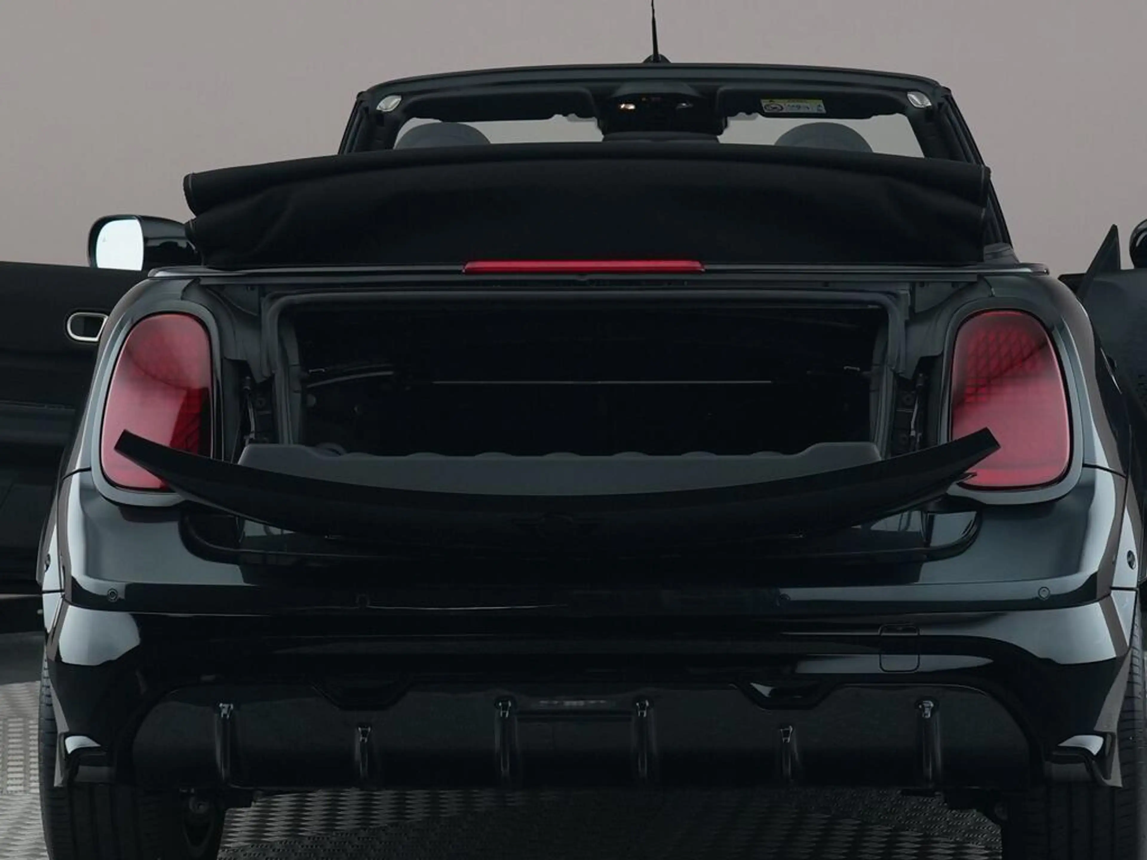 MINI Cooper C Cabrio 2.0 John Cooper Works M — photo 12