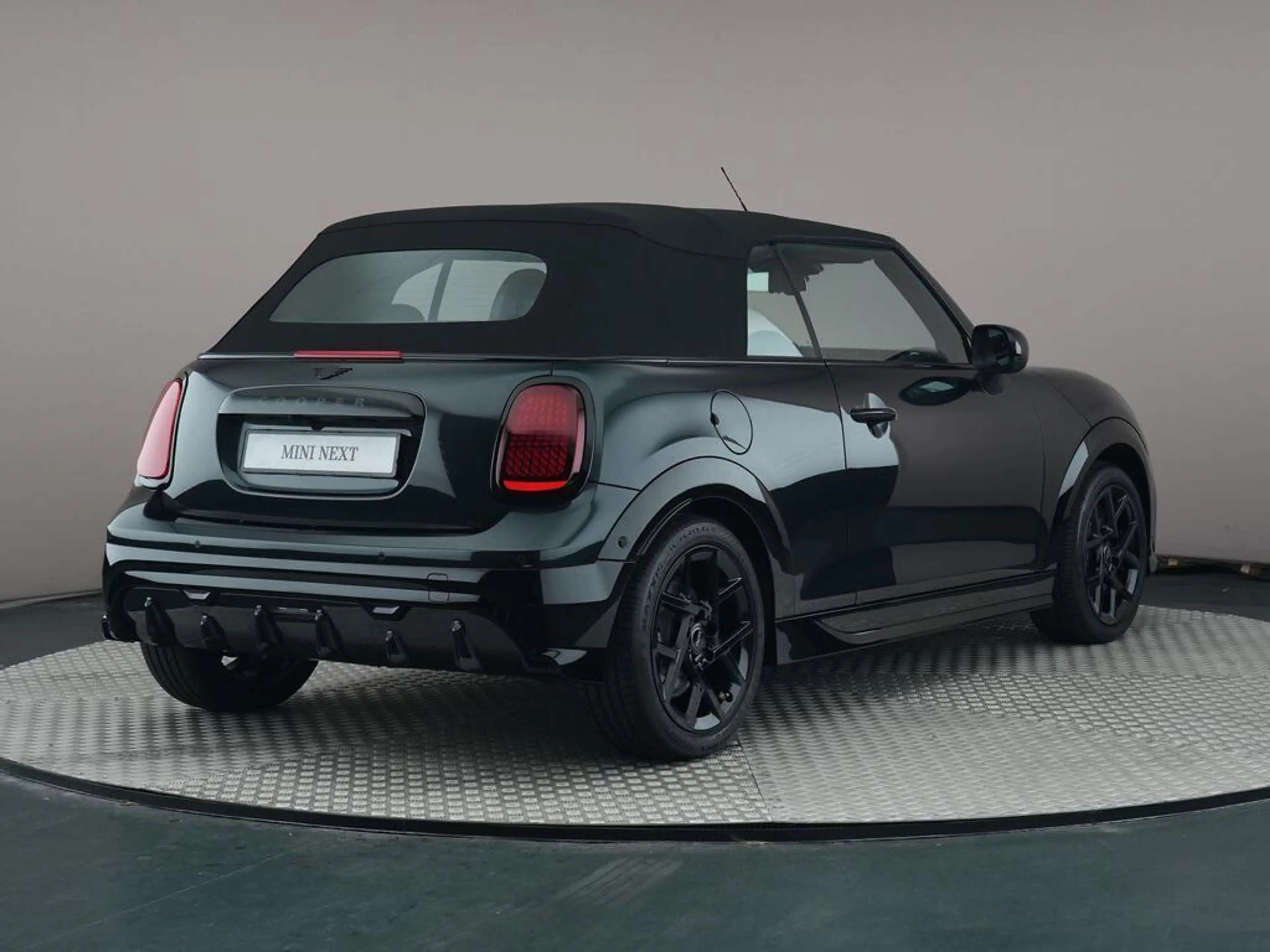 MINI Cooper C Cabrio 2.0 John Cooper Works M — photo 11