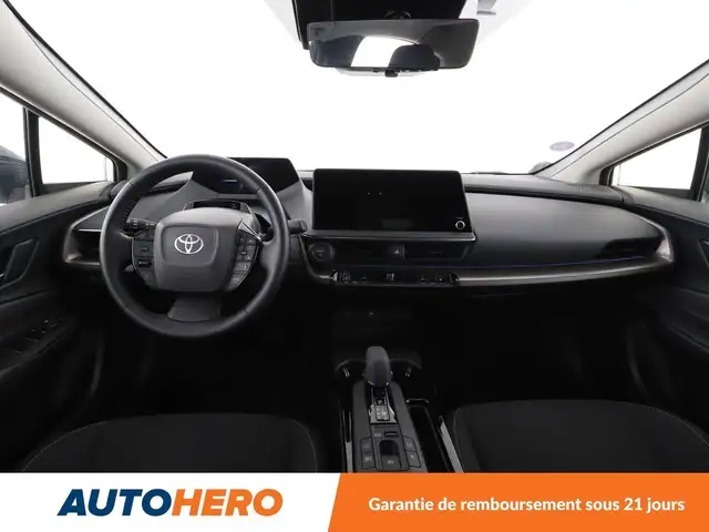 Toyota Prius view 12