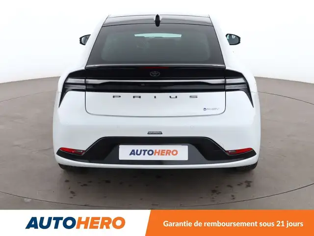 Toyota Prius view 5