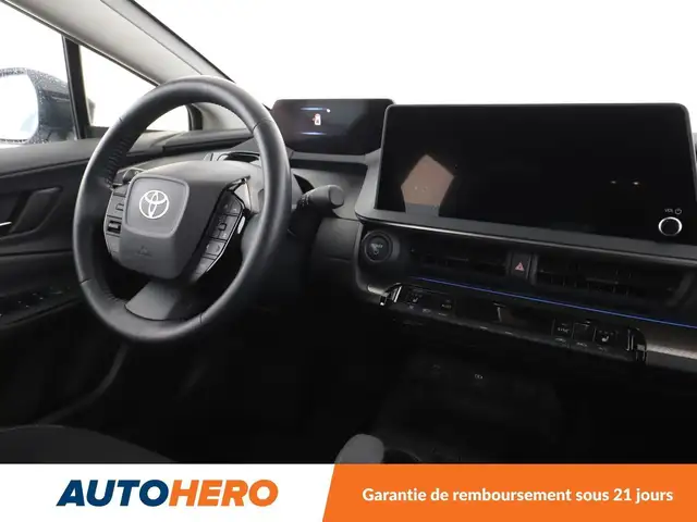 Toyota Prius view 13