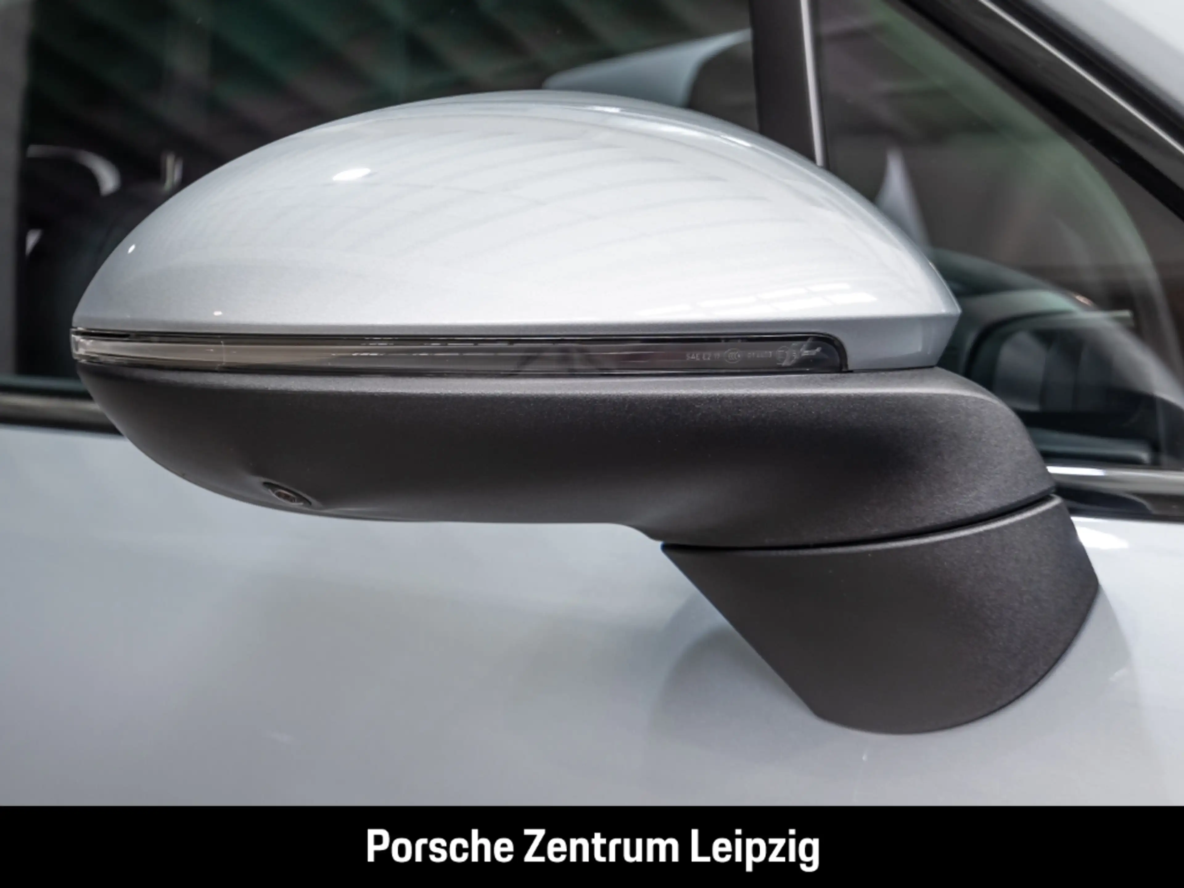 Porsche Cayenne S E-Hybrid Sportabgas Massage InnoDrive Head-Up — photo 11