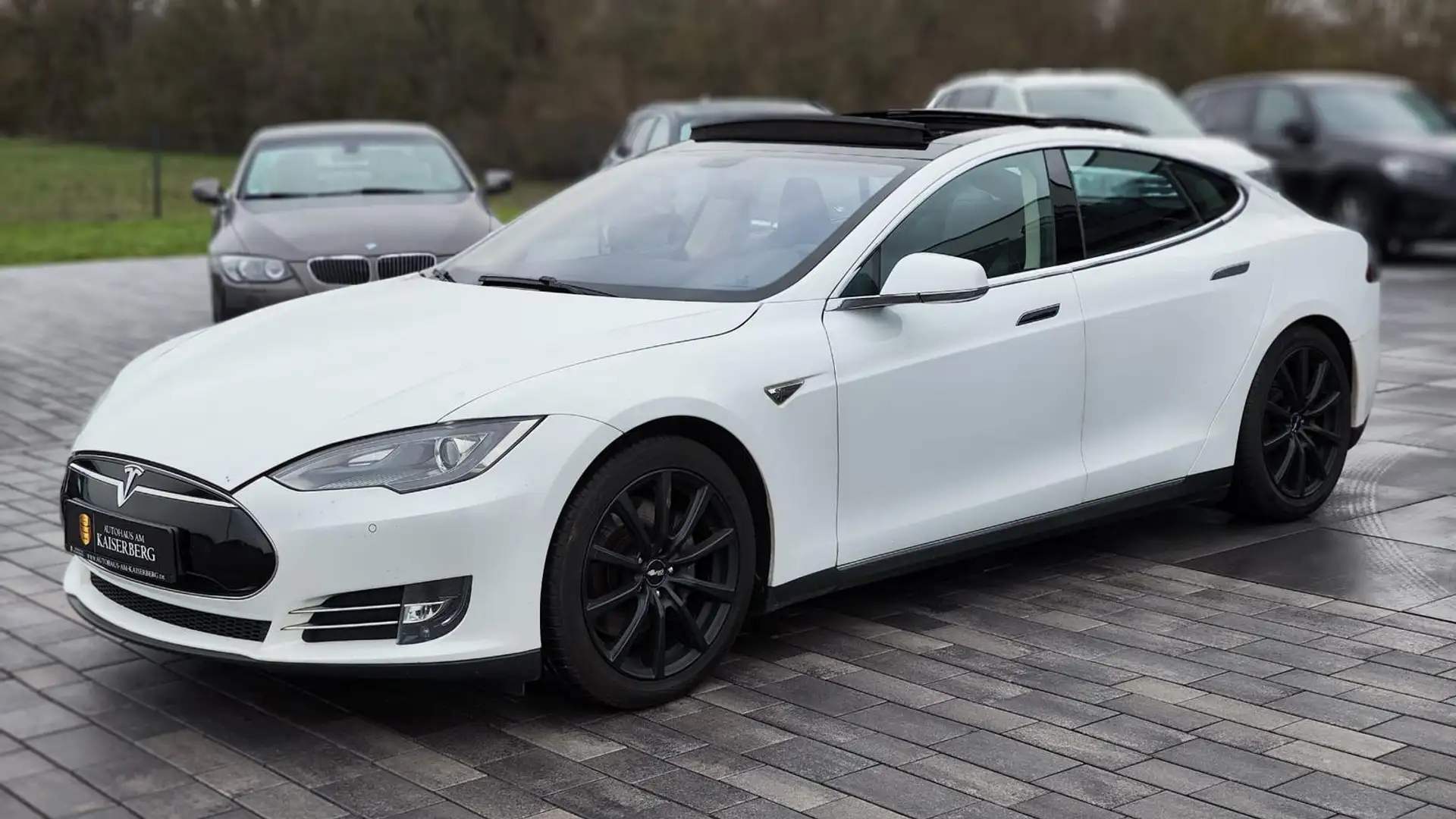 Tesla Model S 85+Batterie NEU+Pano+7Sitzer+FreeCharging - 2