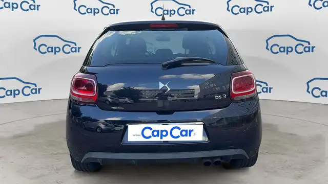 DS Automobiles DS 3 view 3