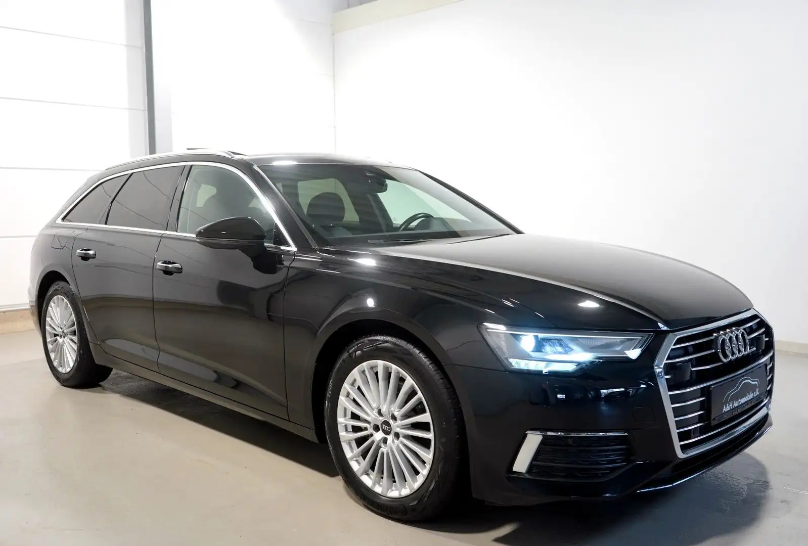Audi A6 Avant 40 2.0 TDI design *ACC*PANO*HIFI*LED* Noir - 1