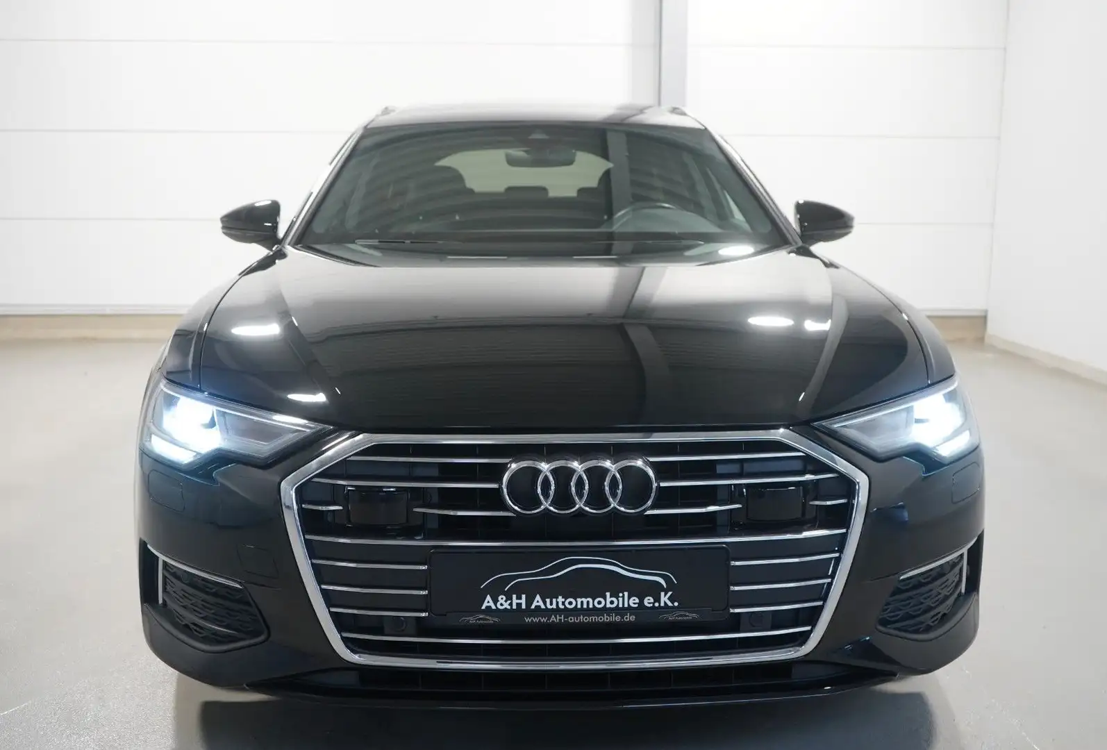 Audi A6 Avant 40 2.0 TDI design *ACC*PANO*HIFI*LED* Noir - 2
