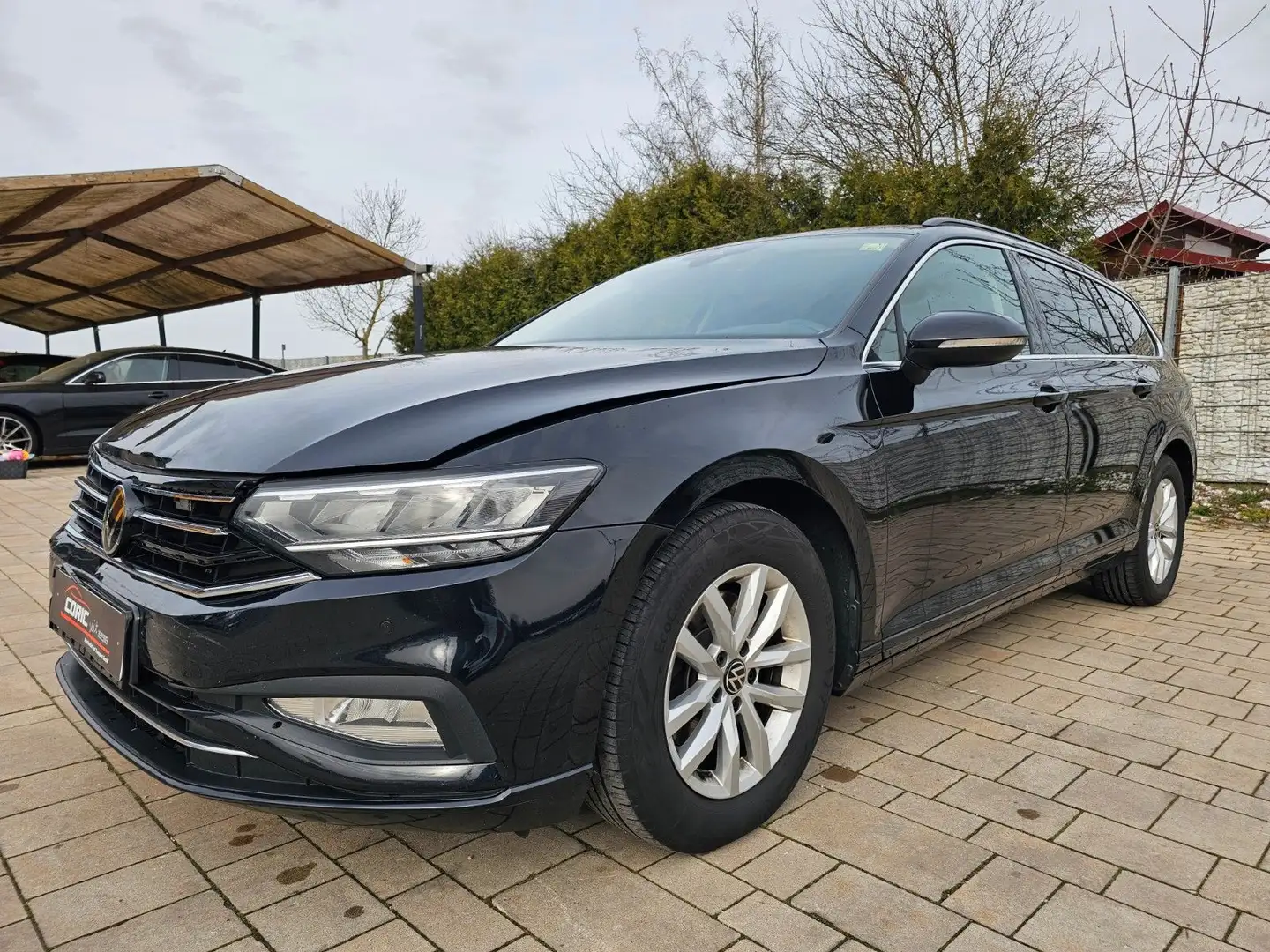 Volkswagen Passat Variant Business Schwarz - 2