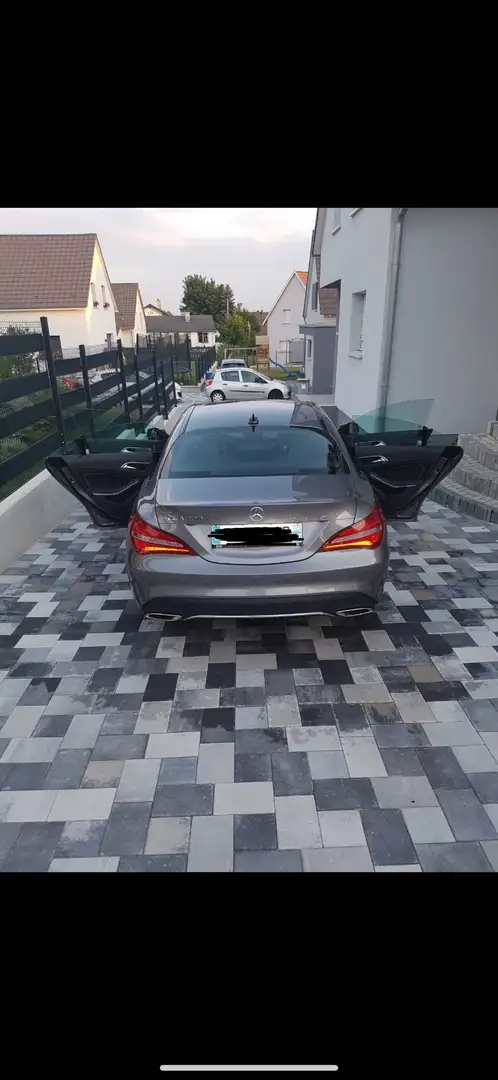Mercedes-Benz CLA 200 d 7-G DCT Sensation - 2