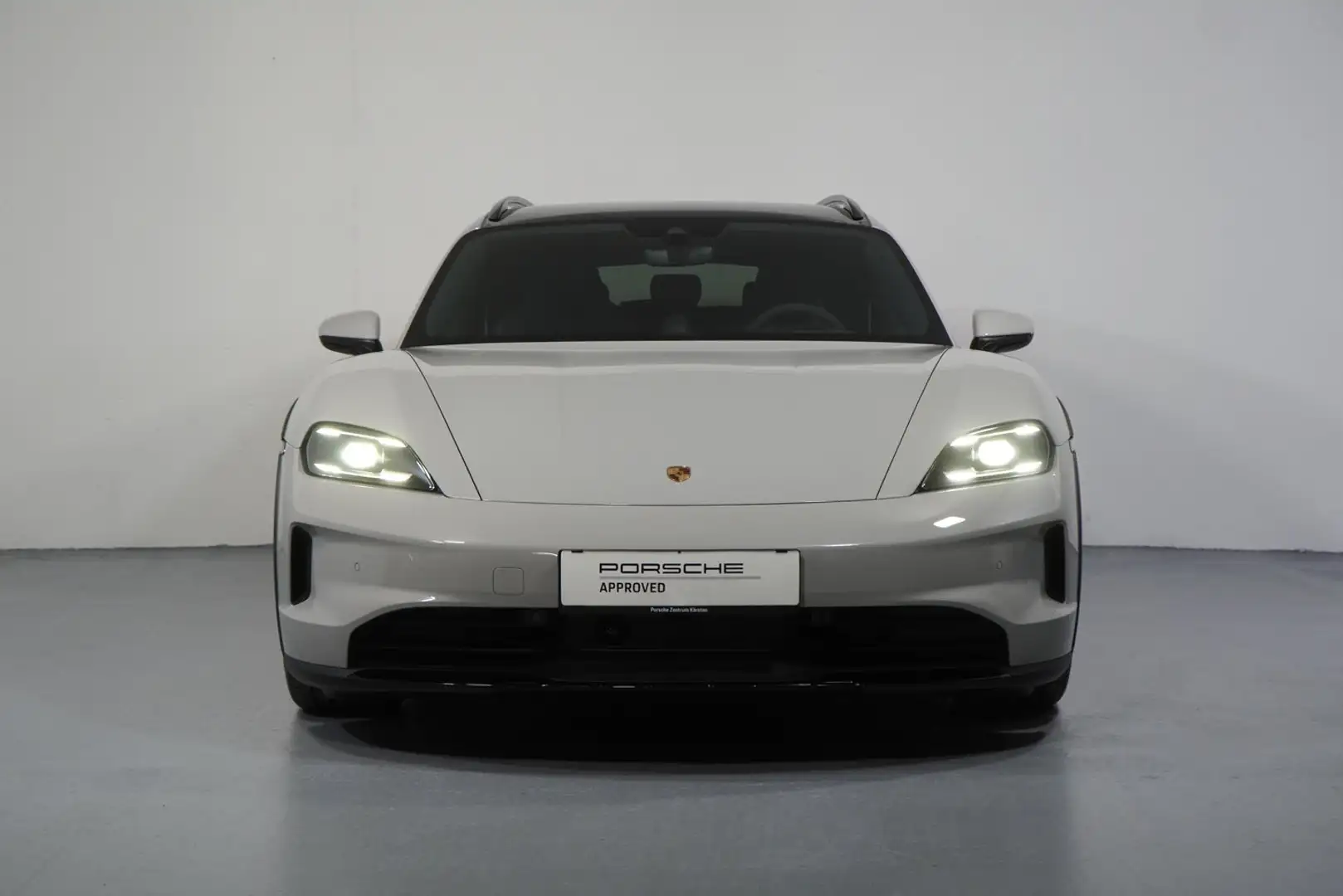 Porsche Taycan 4 Cross Turismo Grau - 2