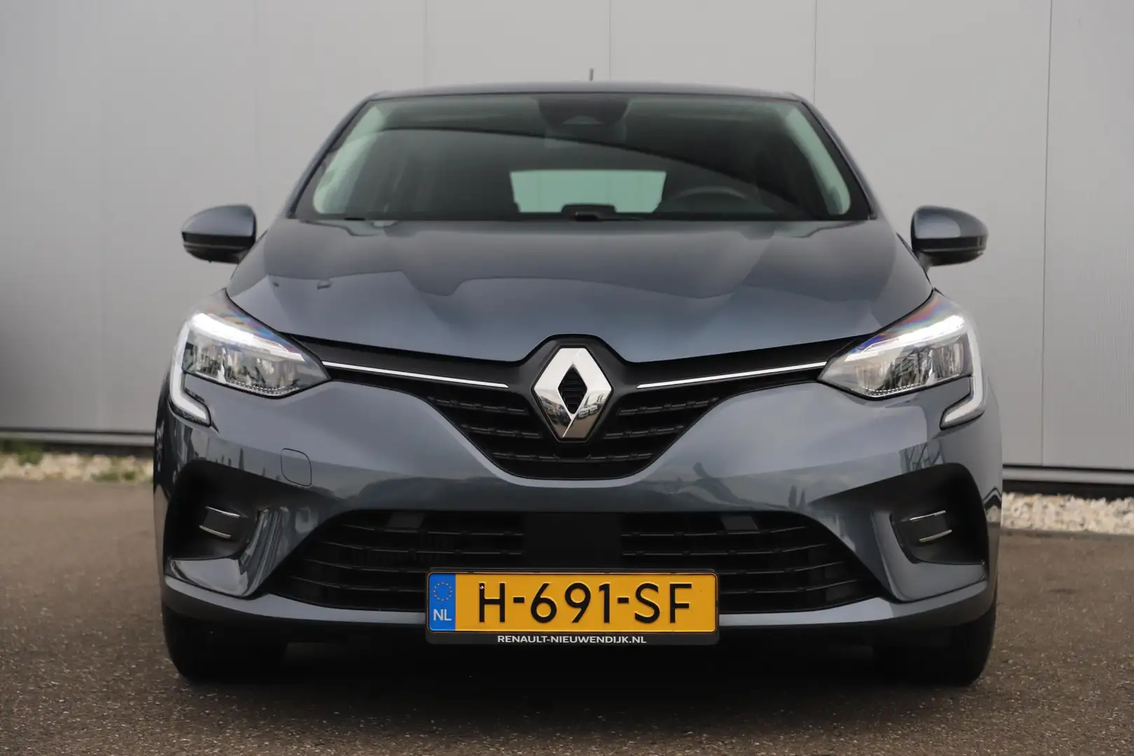 Renault Clio 1.0 TCe Zen Navigatie Carplay Android Airco Cruise Gris - 2