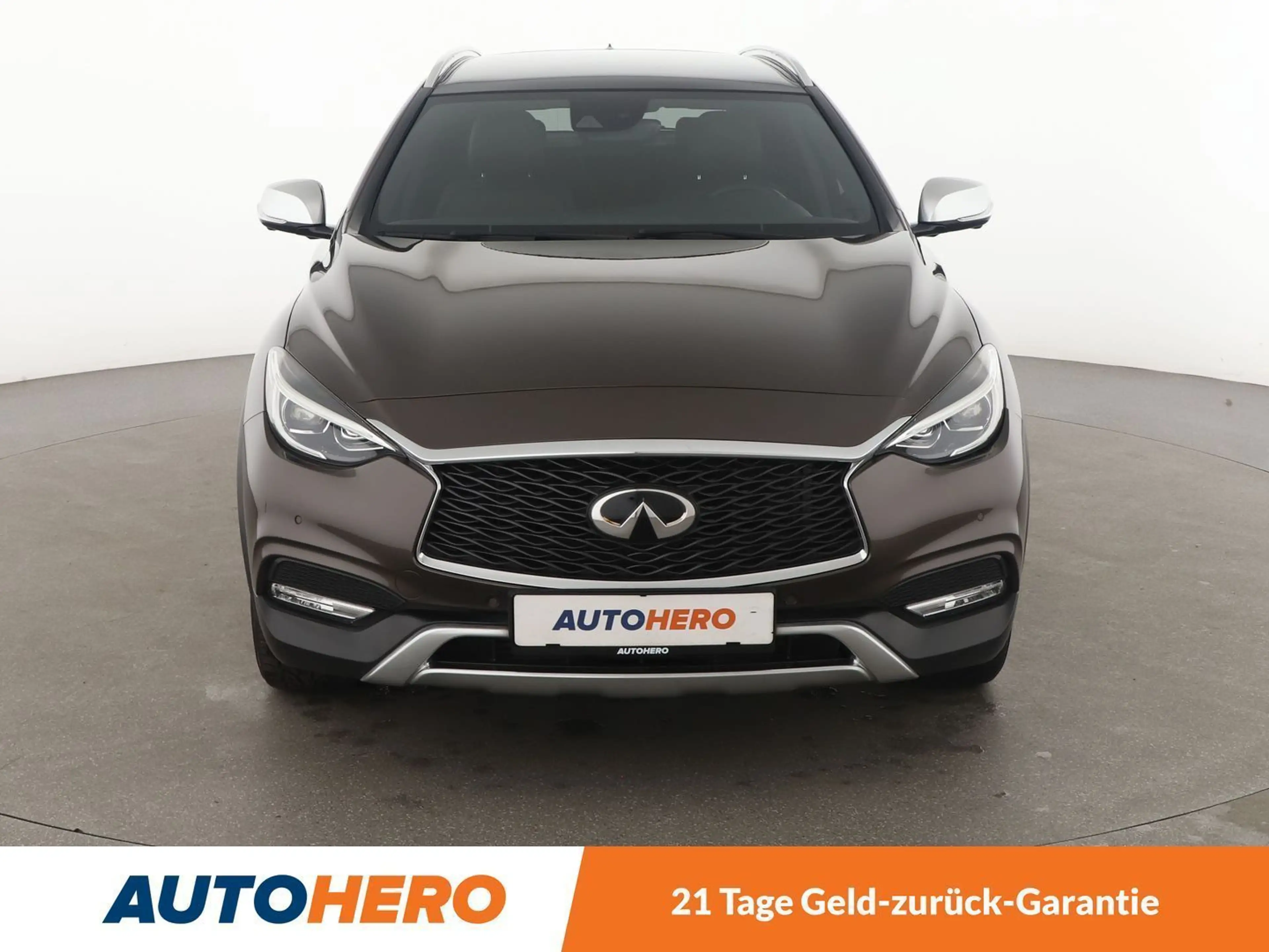 Infiniti QX30 2.2 Diesel Premium Tech Aut.*NAVI*LED*360°CAM* — photo 9