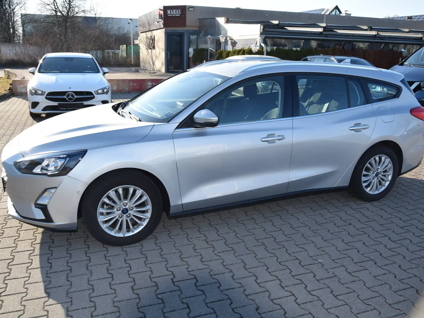 Ford Focus Titanium,Hybrid-Benzin, Led,Kamera,Navi,Acc,Pdc Silber - 2