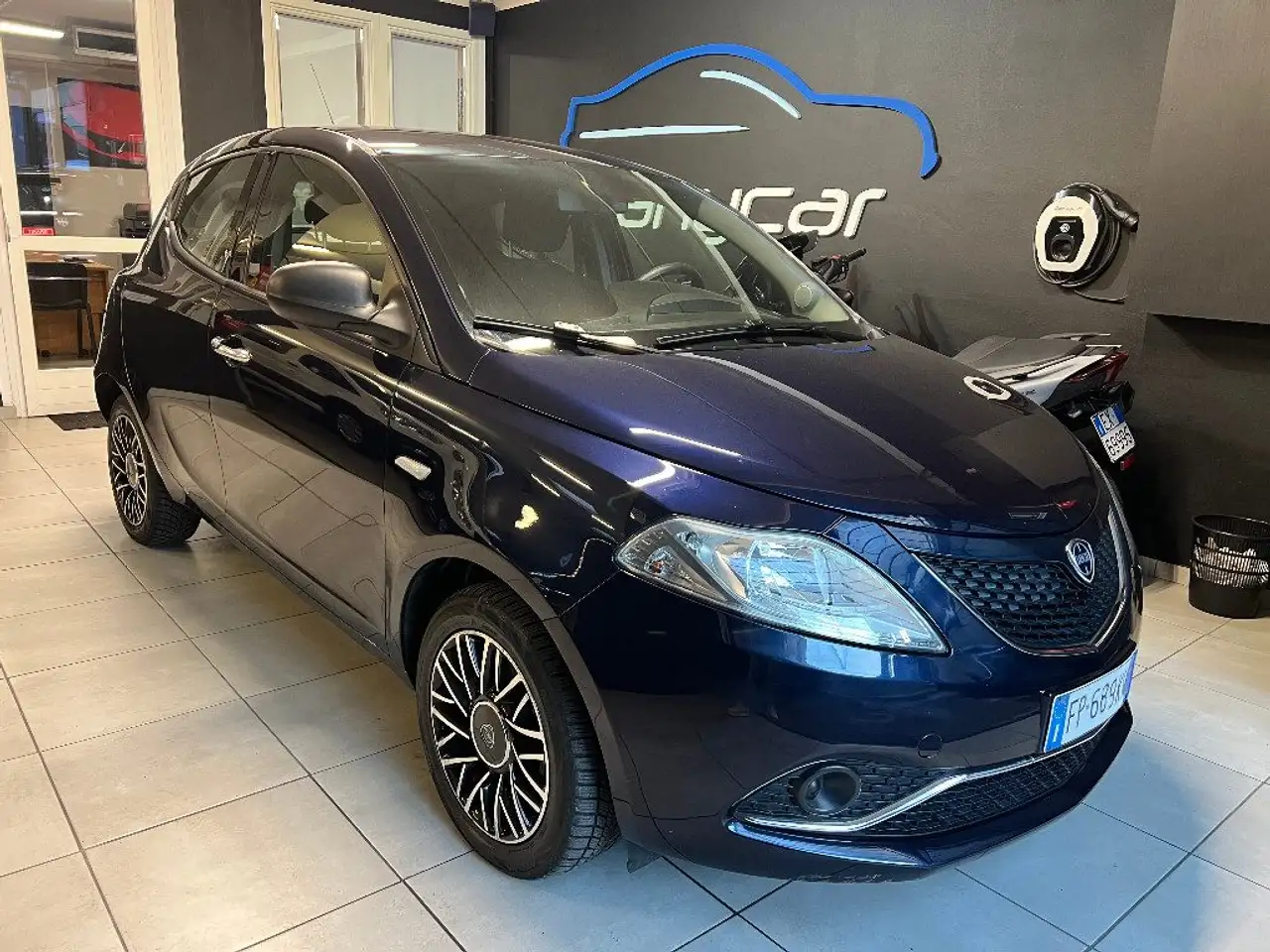 Lancia Ypsilon