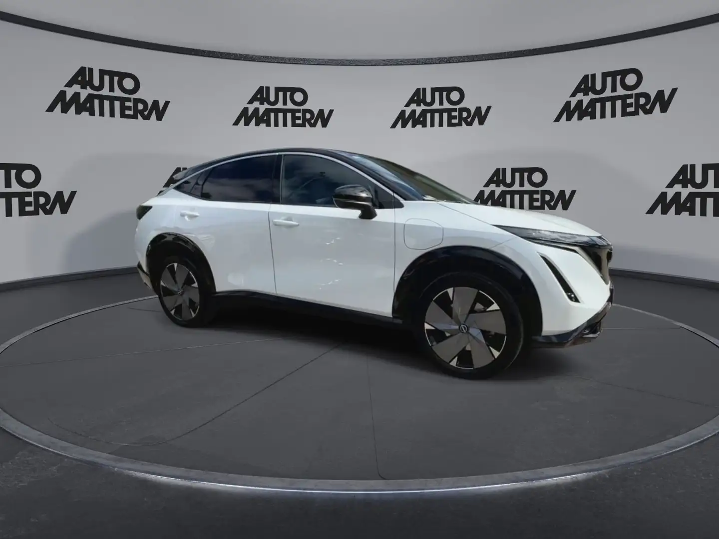 Nissan Ariya 63 kWh Panorama 20" Sitzh. 360° Navi uvm. Білий - 2