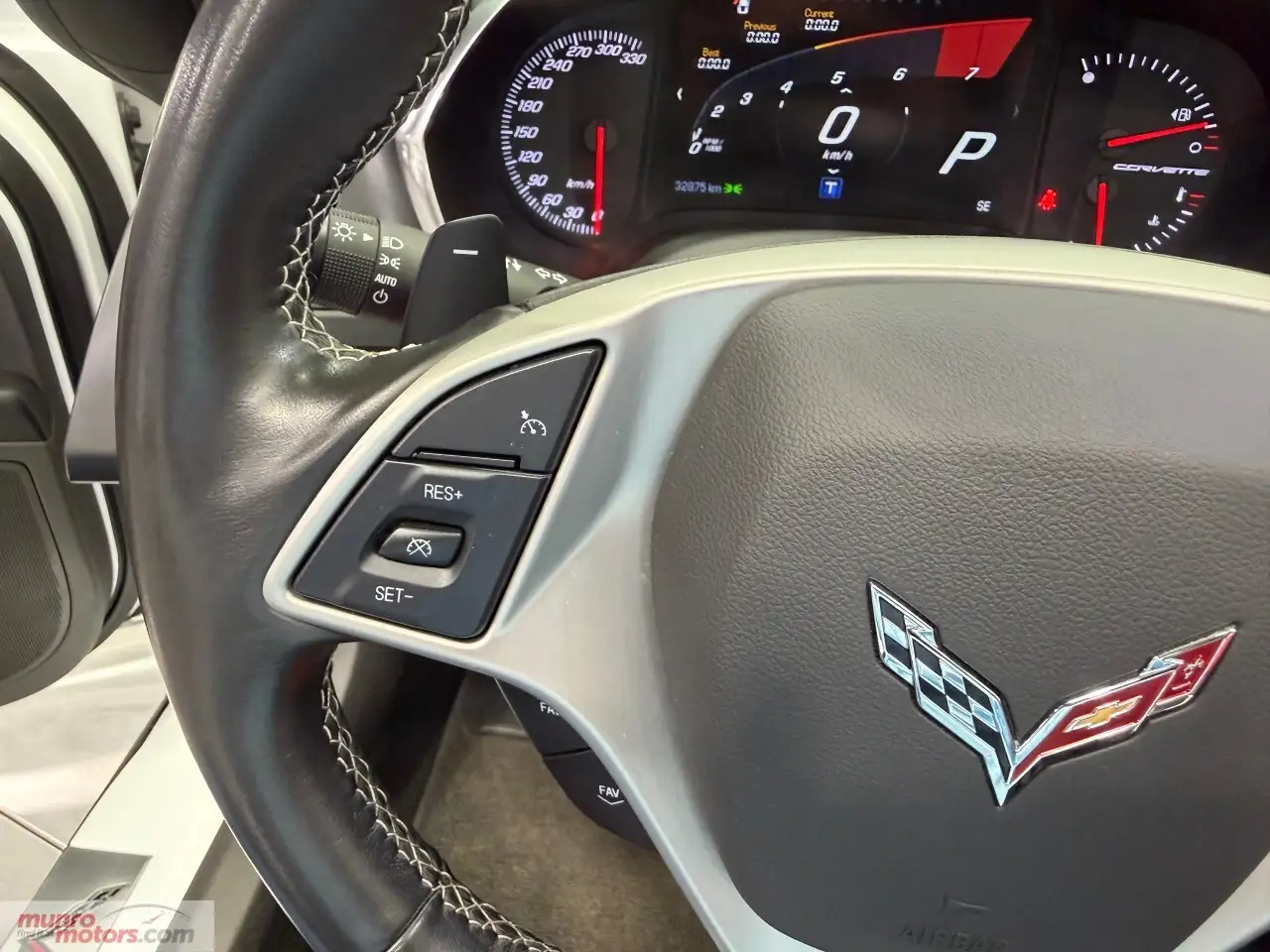 Chevrolet Corvette снимка Chevrolet Corvette