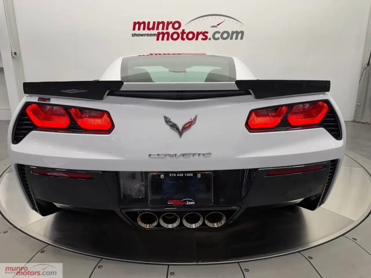Chevrolet Corvette снимка Chevrolet Corvette