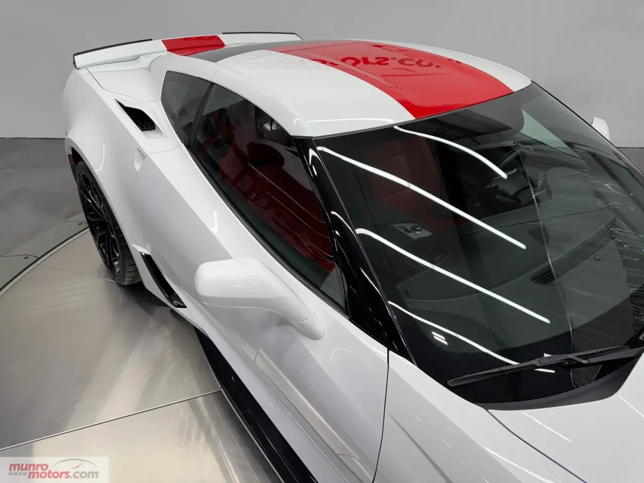 Chevrolet Corvette снимка Chevrolet Corvette