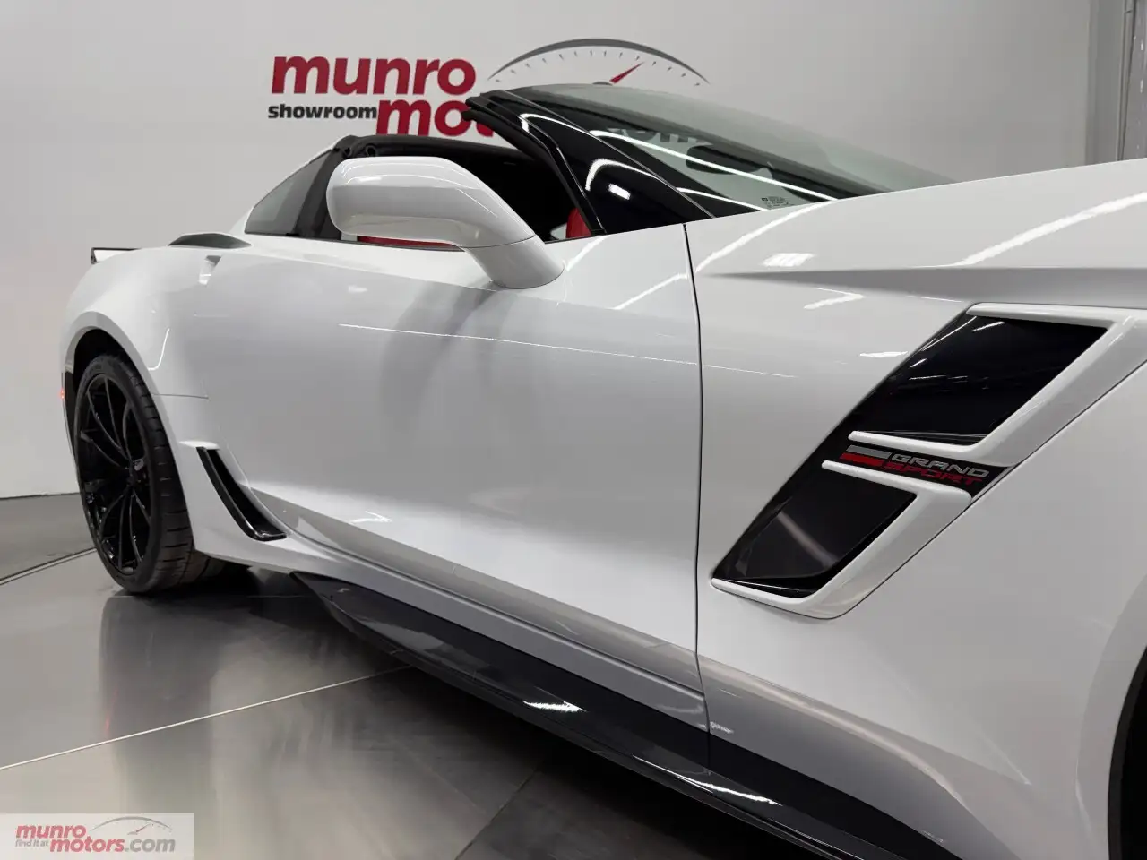 Chevrolet Corvette снимка Chevrolet Corvette