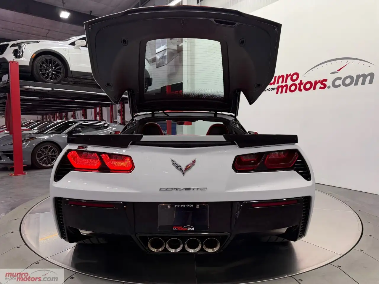 Chevrolet Corvette снимка Chevrolet Corvette