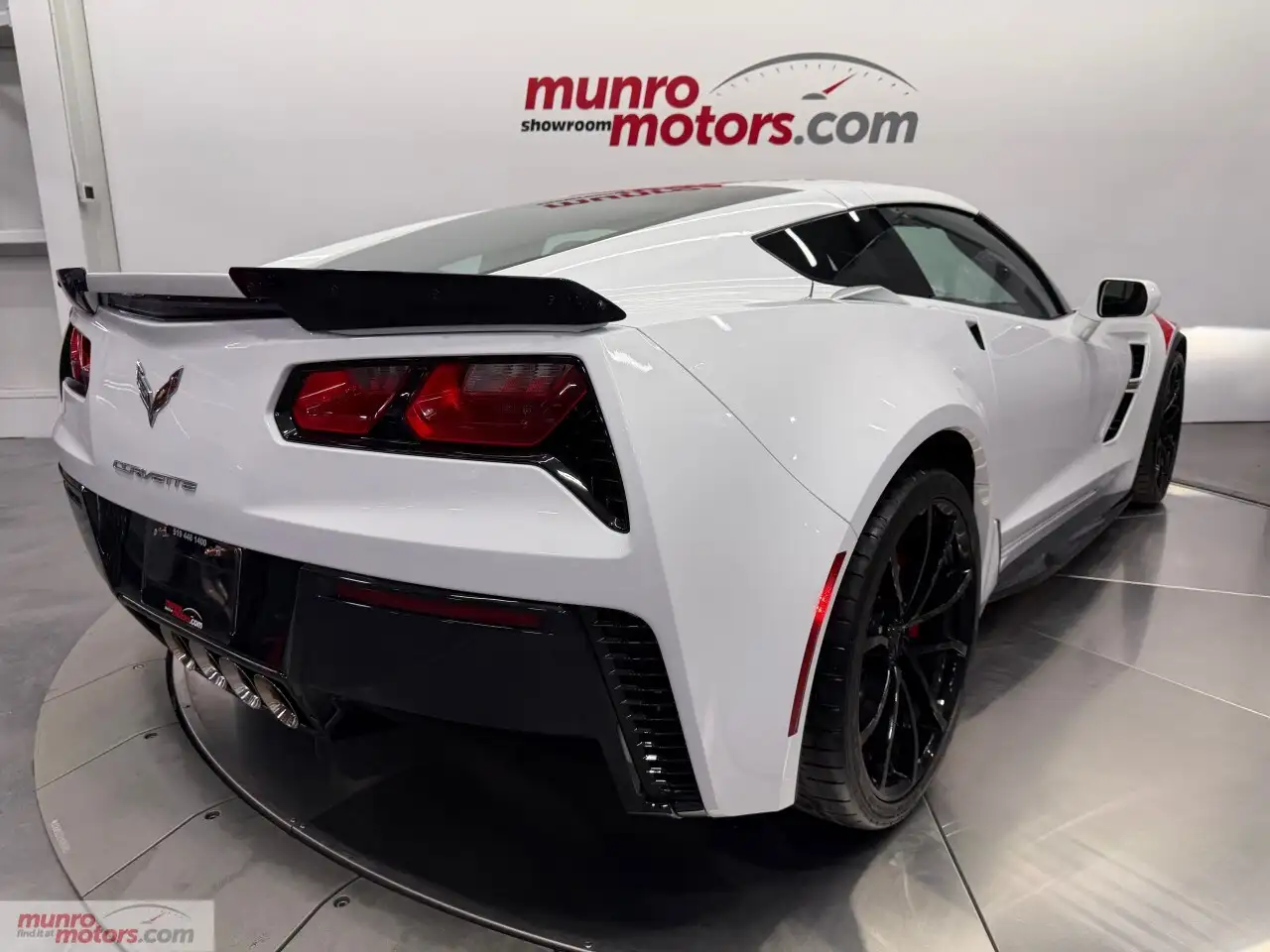 Chevrolet Corvette снимка Chevrolet Corvette