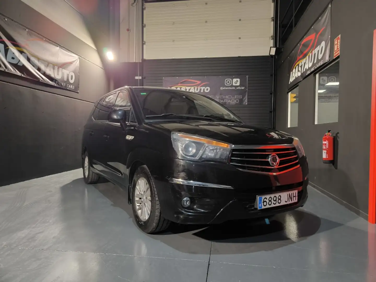 SsangYong Rodius D22T Premium Fekete - 1