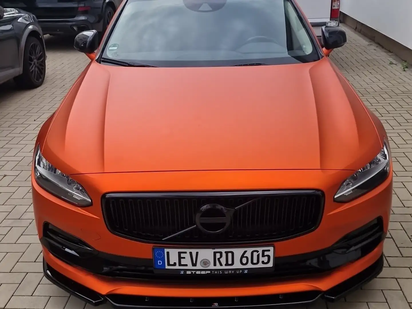 Volvo S90 Sport Edition Naranja - 1