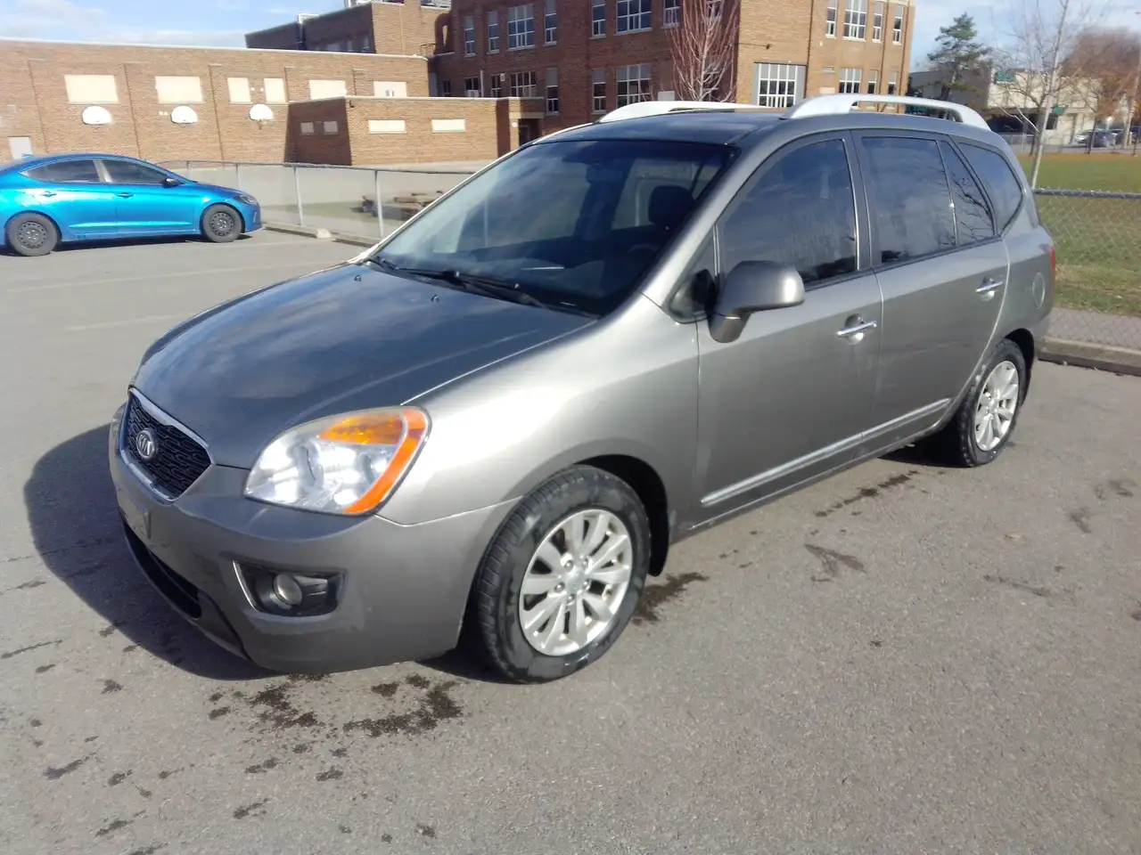 2012 Kia Rondo