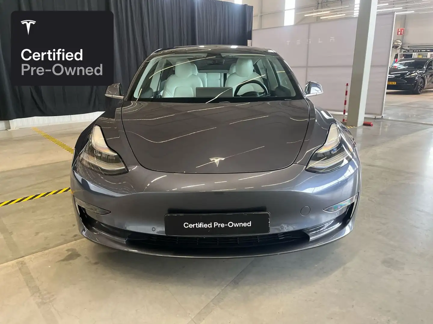 Tesla Model 3 Long Range AWD "Certified Pre-Owned" Silber - 2