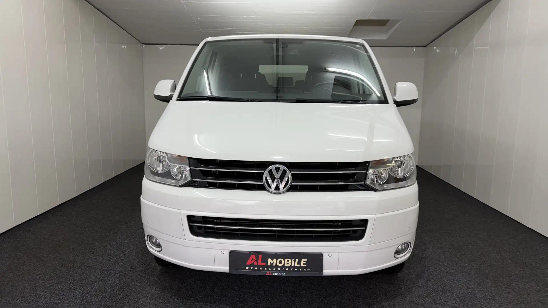 Volkswagen T5 Multivan Comfortline 2.0 TDI Aus 2.H SHZ 7-SITZER PDC AHK Weiß - 2