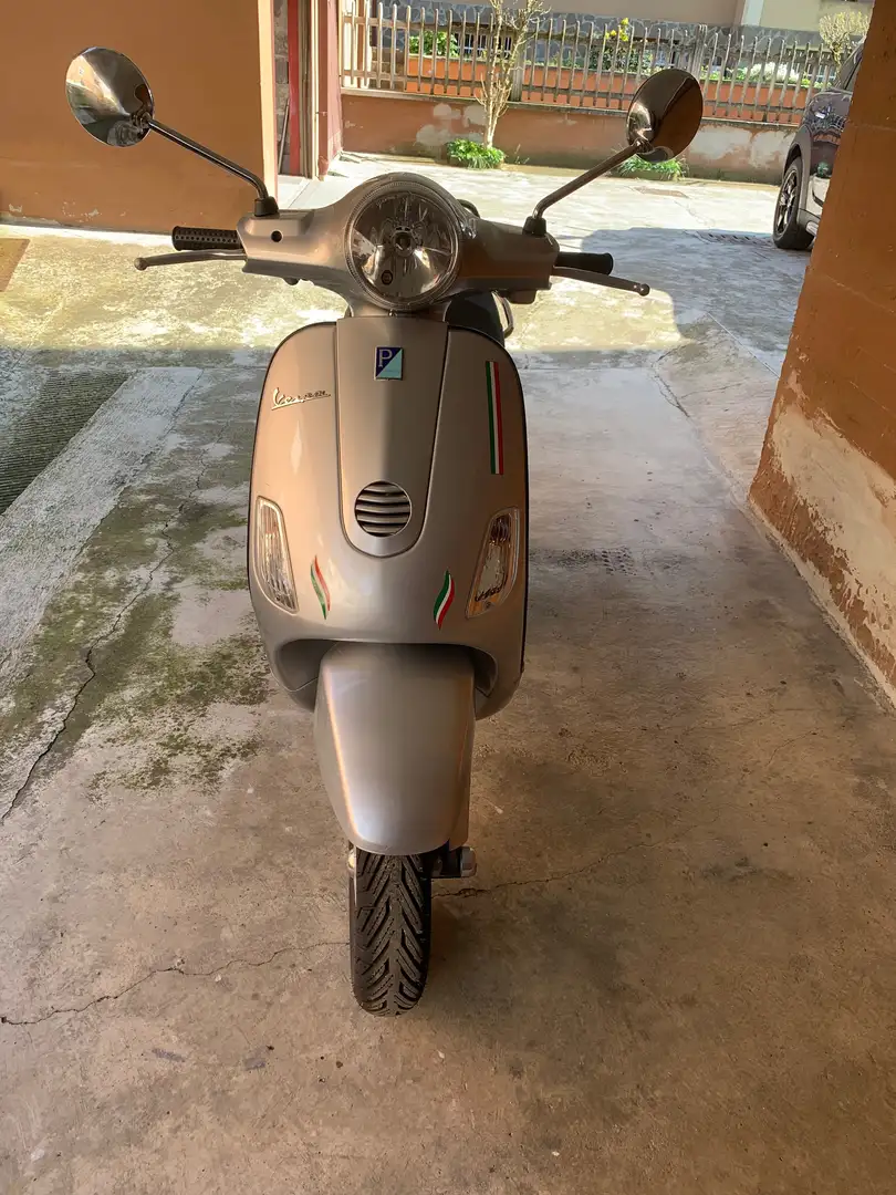Vespa LX 50 Серебристый - 2