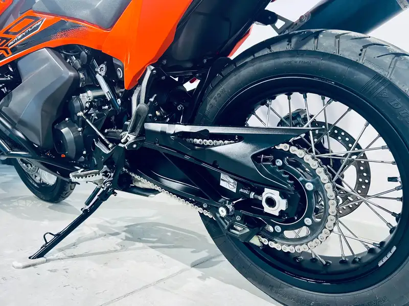 KTM 890 Adventure - foto 5