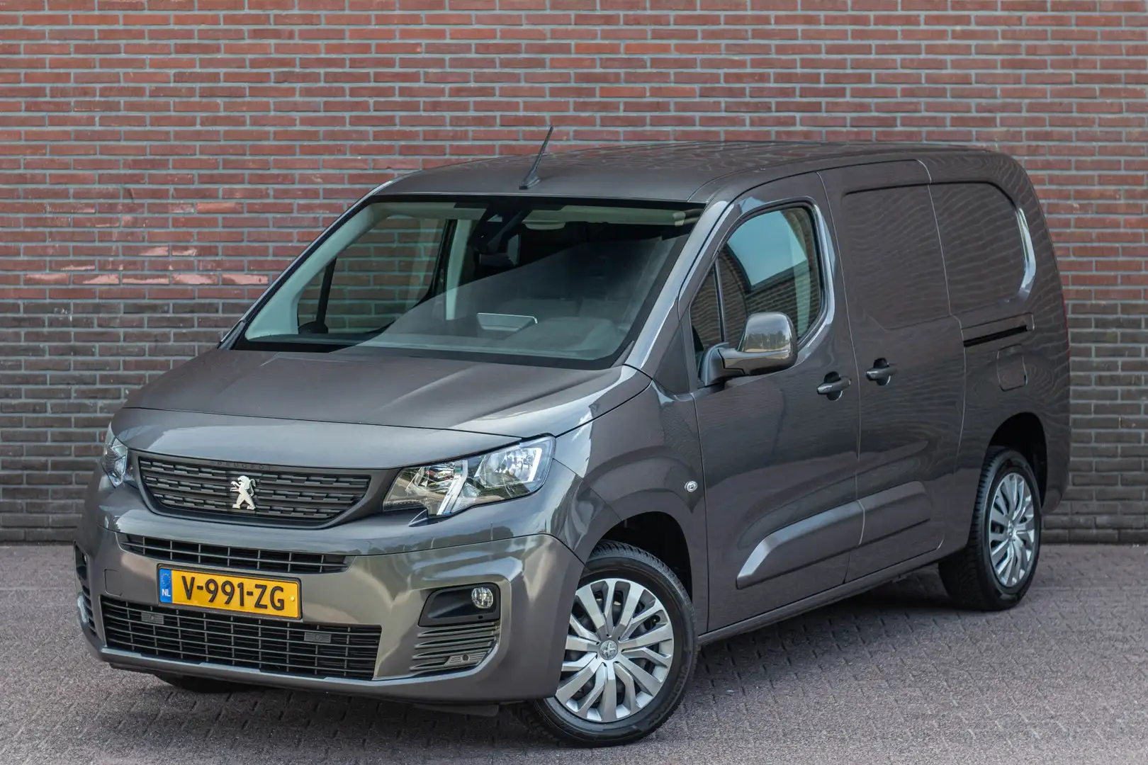 Peugeot Partner 1.5 BlueHDI 130PK Autm. Grip Long 2 x Schuif, Came Grijs - 2