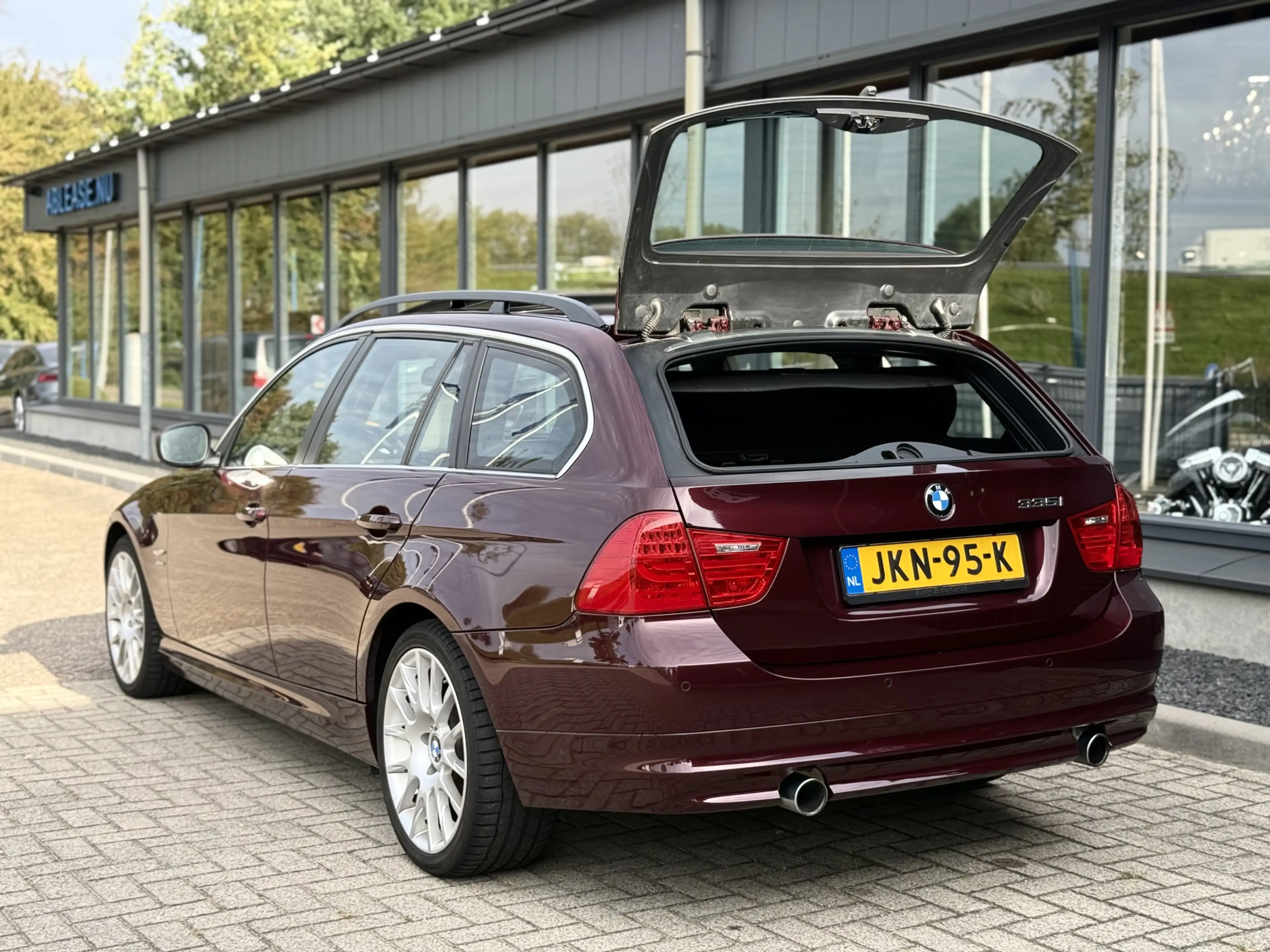 BMW 335 3-serie Touring 335xi Executive Individual ACC Pan — photo 12