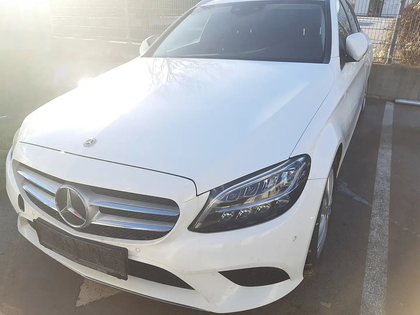 Mercedes-Benz C 180 d T Aut. Weiß - 1