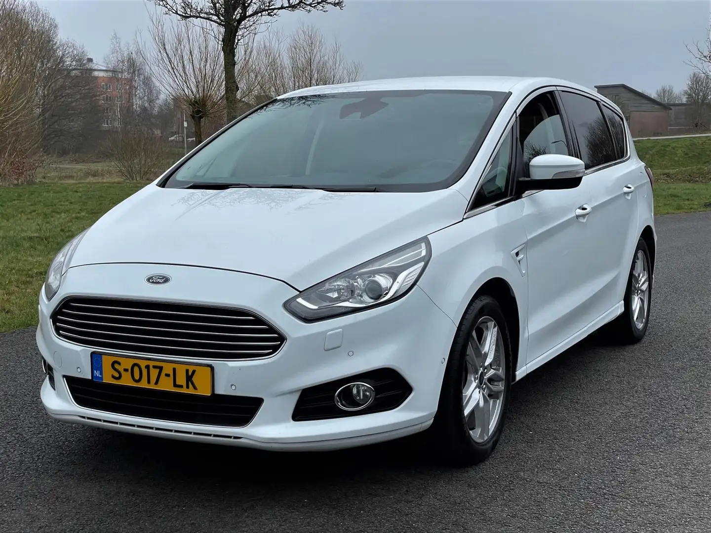 Ford S-Max 2.0 Automaat 7 pers | 241PK | Clima | Navi | Trekh Wit - 2