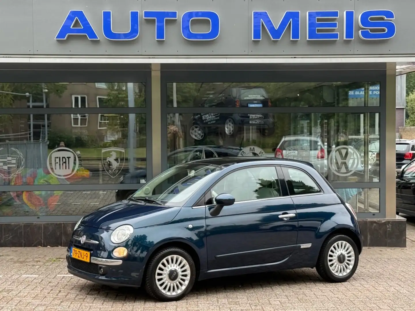 Fiat 500 1.2 Lounge Panoramadak Airco LM-Velgen PDC Blauw - 1