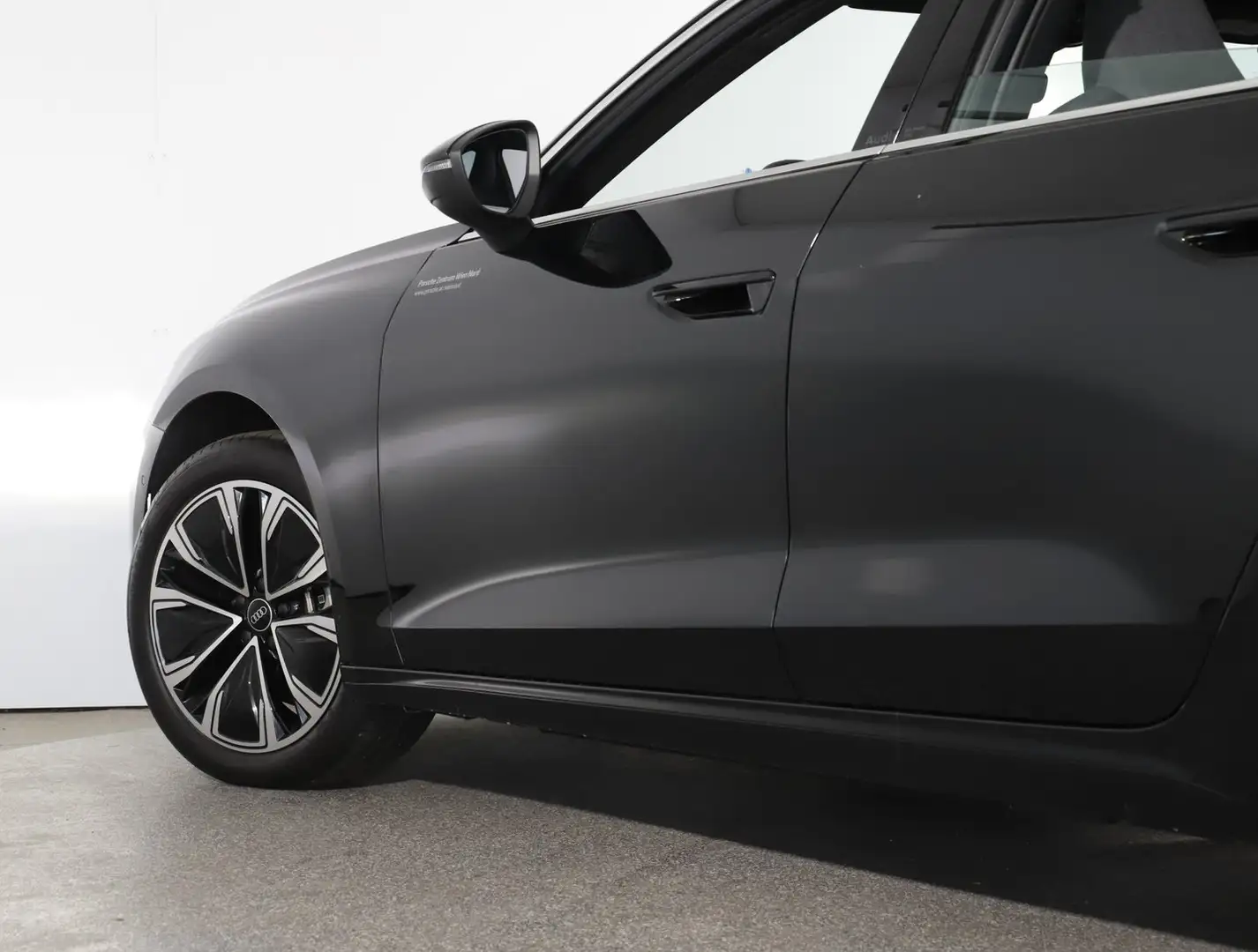 Audi A5 TFSI Schwarz - 2