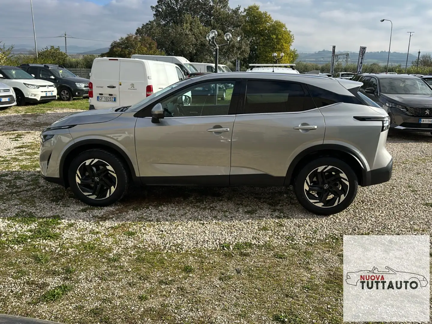 Nissan Qashqai 1.3 mhev N-Connecta 2wd 140cv Grigio - 2