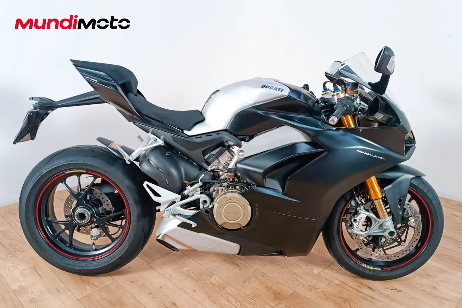 Ducati Panigale V4 S - 1