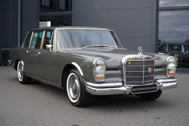 Mercedes-Benz 600