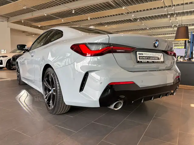 BMW 4 Series view 5