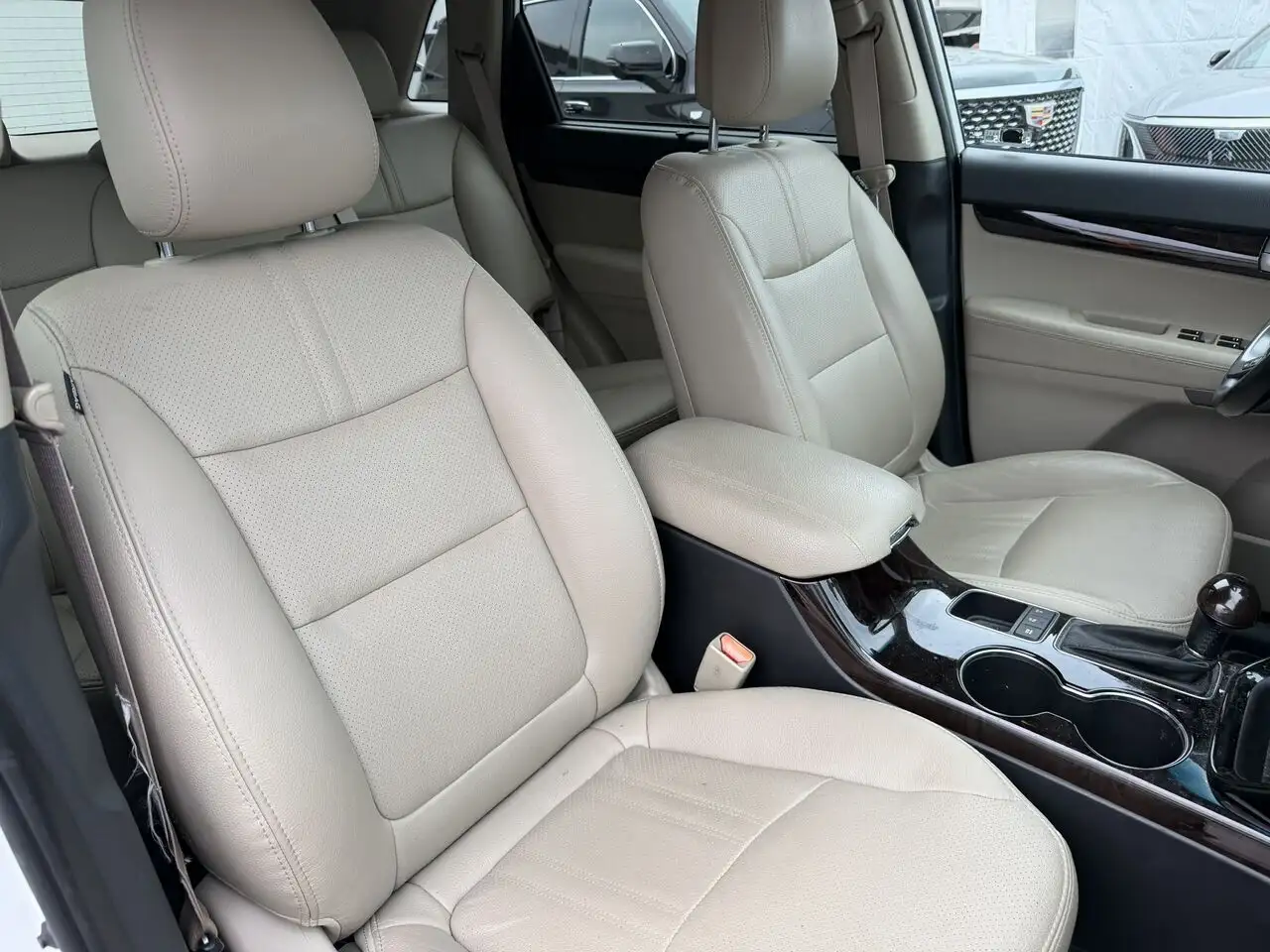 Kia Sorento снимка Kia Sorento