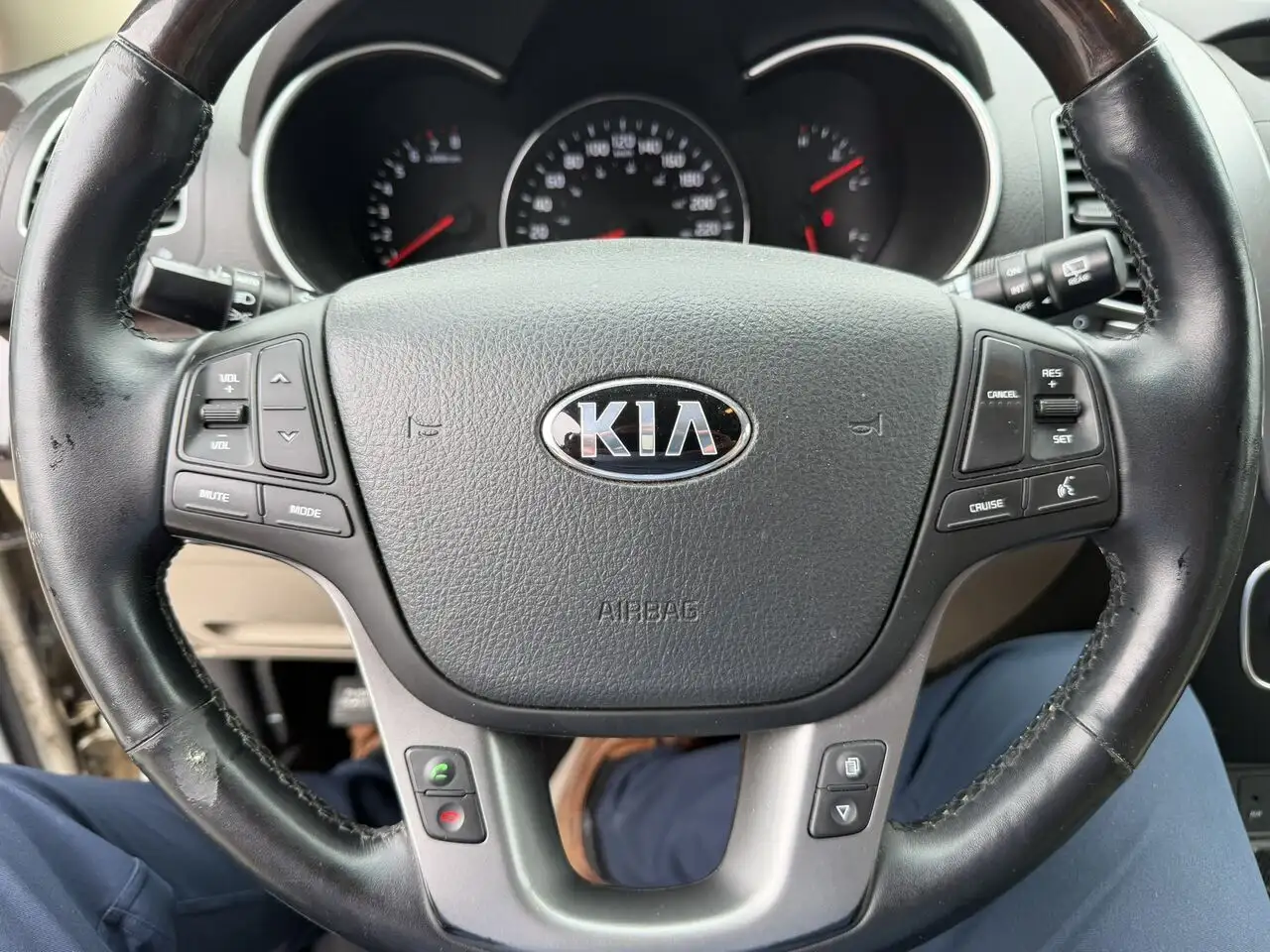 Kia Sorento снимка Kia Sorento
