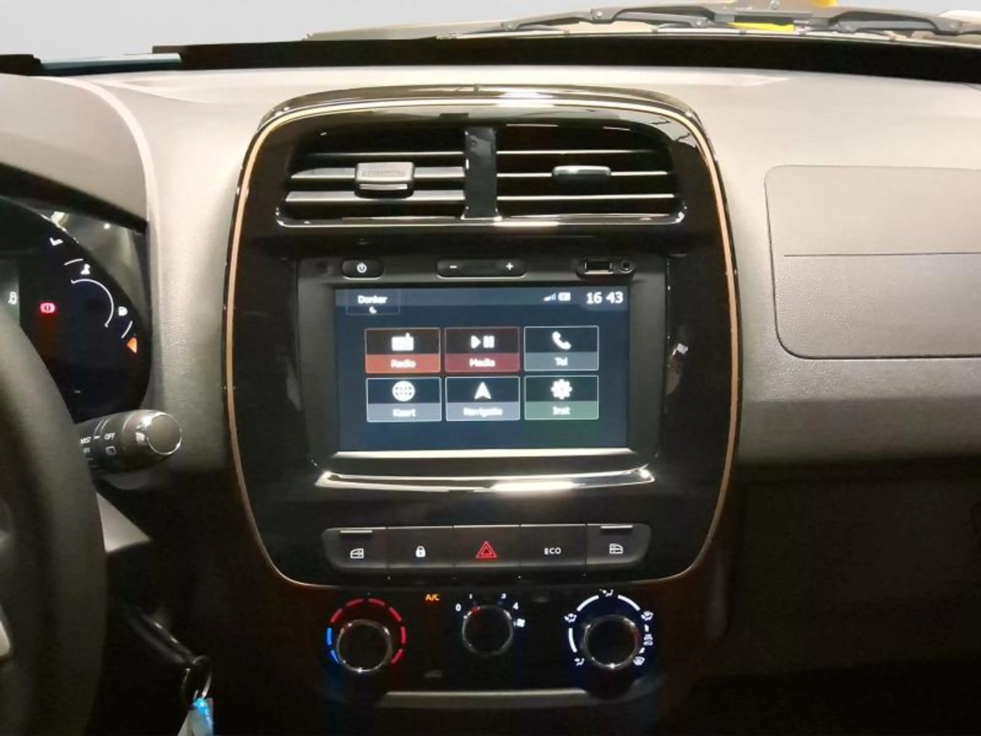 Dacia Spring Extreme Electric 65 — photo 12