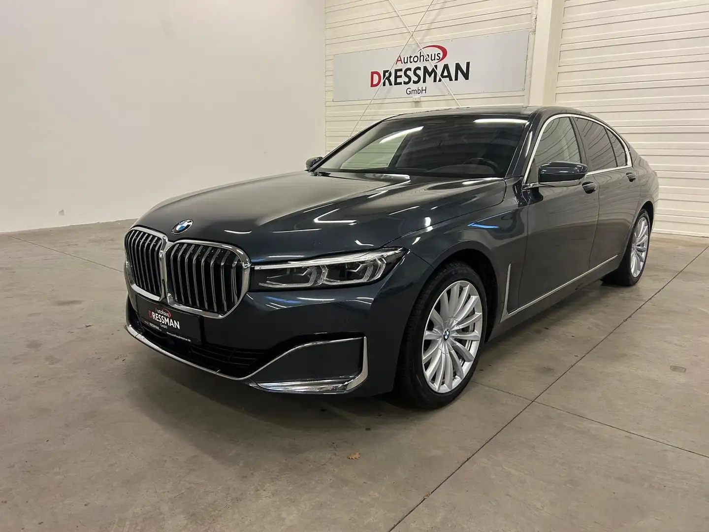 BMW 730 d xDrive LED PANO STHZG LUFT HuD H&K KAMERA Szary - 1
