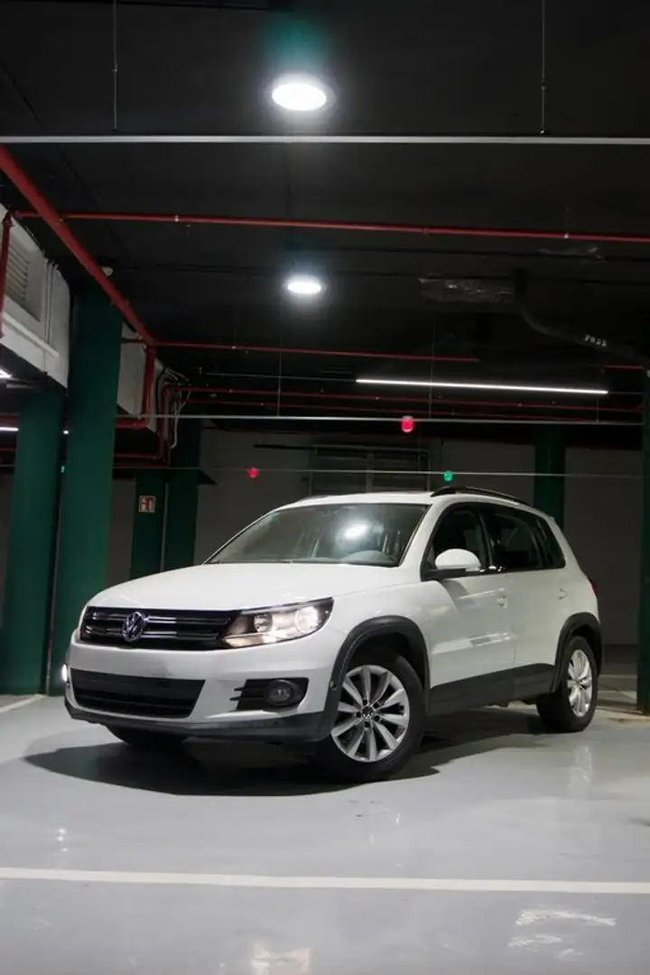 Volkswagen Tiguan T1 2.0 TDI 110CV BMT 4x2 Blanc - 1