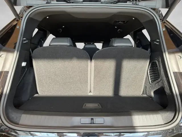 Peugeot 5008 E-5008 GT Elektro 325 AWD 73kWh Ansicht 18