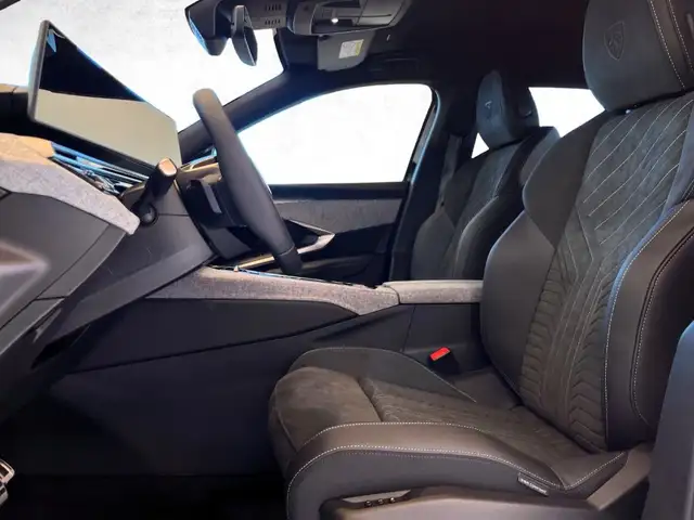 Peugeot 5008 E-5008 GT Elektro 325 AWD 73kWh Ansicht 9